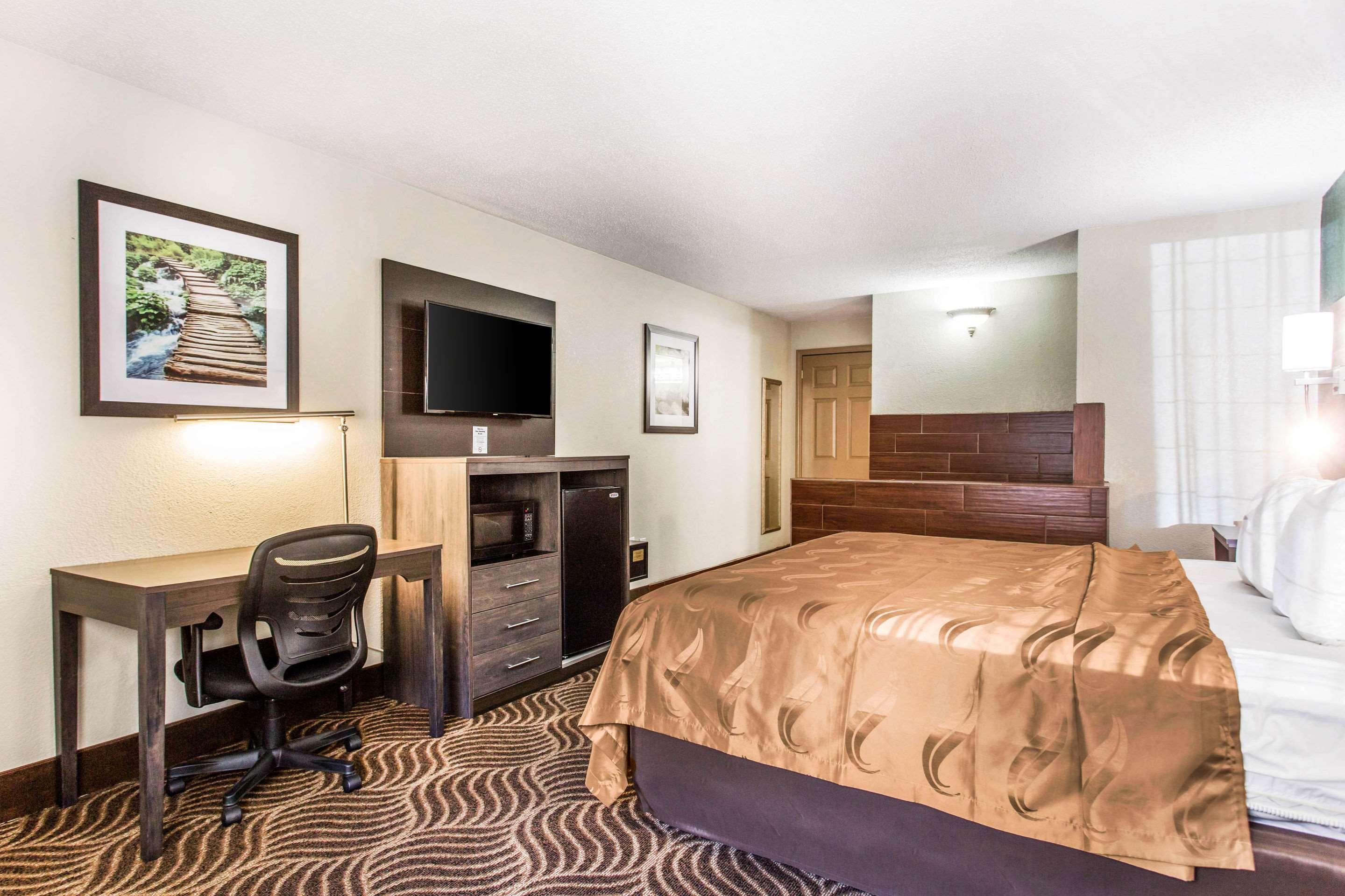 Quality Inn Black Mountain Exterior photo